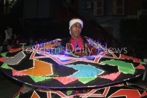 نجم التنورة الساطع ومطلب جماهيري في مزارات الصعيد الجنوبية السياحية