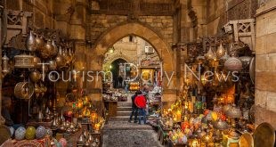 لجان تفتيش السياحة تمر على 88 بازار بمنطقة خان الخليلي و19 بشارع المعز