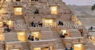 صورة بالذكاء الصناعي لتجربة فرعون مقهى الهرم في مصر تشعل السوشيال ميديا