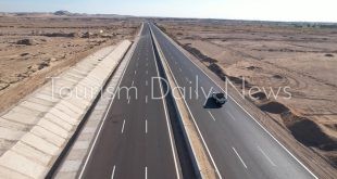 الإنتهاء من رصف 37 كيلو متر في ازدواج طريق  قنا - الأقصر