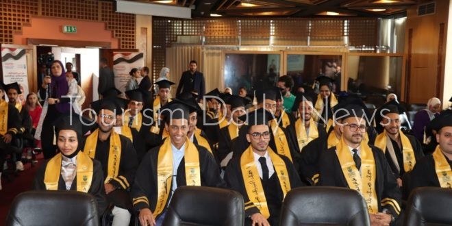 تخريج أول دفعة سياحة وفنادق بجامعة الإسكندرية