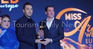 رعد البنا يتوج بجائزة أوسكار عربي أنا في مهرجان السياحة العربية بإسطنبول