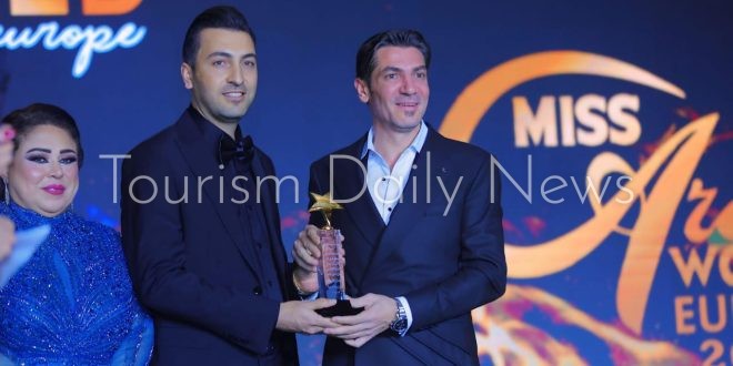 رعد البنا يتوج بجائزة أوسكار عربي أنا في مهرجان السياحة العربية بإسطنبول