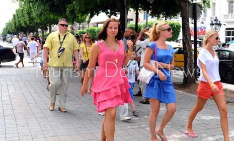 تونس تبحث آليات جديدة لجلب السياح بعيداً عن الشمس والبحر