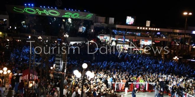 فتحي ومبارك يطلقان مهرجان الإضاءة السنوي في منطقة سوهو سكوير بشرم الشيخ