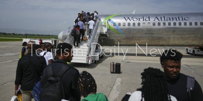 سلطات هايتي تمد إغلاق المطار الرئيسي بعد إطلاق نار من عصابات على طائرة