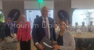 وزير العمل يتفقد منتجع صن رايز بشرم الشيخ للإطمئنان على أوضاع العمال