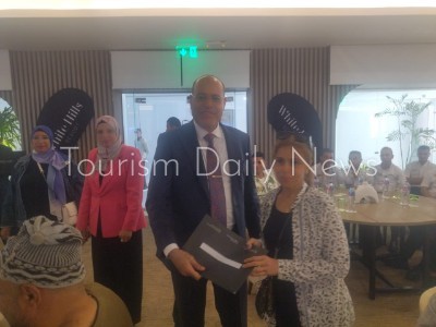 وزير العمل يتفقد منتجع صن رايز بشرم الشيخ للإطمئنان على أوضاع العمال