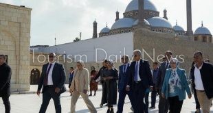 السياحة تطلب استقبال رحلات المدارس والجامعات بالمواقع الأثرية لرفع الوعي