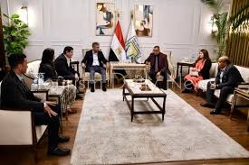 وزير السياحة يلتقى محافظ جنوب سيناء لبحث الحركة في شرم الشيخ