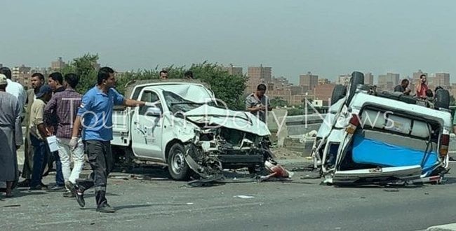 إصابة 7 أشخاص في حادث تصادم ميني باص مع ملاكي في مدينة العاشر من رمضان