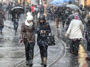 الثلوج إلى أبواب إسطنبول .. تحذيرات حمراء في 3 محافظات تركية بسبب الأمطار