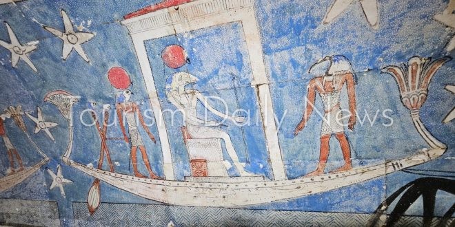 الكشف عن ألسنة وأظافر ذهبية لمومياوات داخل مقابر بالبهنسا من العصر البطلمي