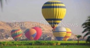 وزارة الطيران المدنى تحتفل بعيدها 95 في أرض مطار البالون الطائر بالأقصر