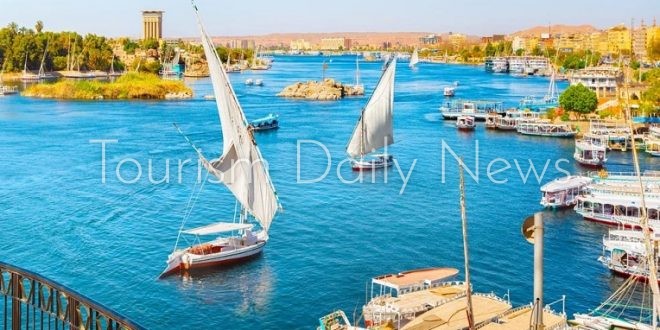 أسوان تبحث النهوض بالسياحة