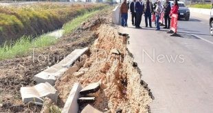 محافظ الأقصر يتفقد موقع إنهيار الطريق بمحور سمير فرج