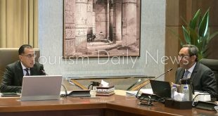 رئيس الوزراء يستعرض مع منال عوض مقومات السياحة والاستثمار في قنا