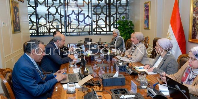 البيئة والطيران تتفقان على الترويج للسياحة بأفلام فيديو وحملة حكاوي