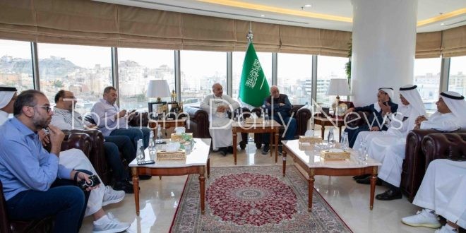 غرفة السياحة تبحث استعدادات المطوفين للحج وخدمات حجاج الشركات