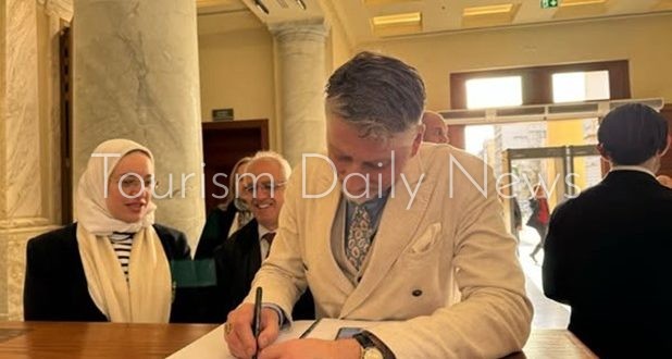 المتحف اليوناني الروماني بالإسكندرية يستقبل وزير ثقافة إيطاليا