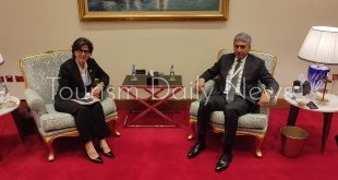 شريف فتحي يدعو وزيرة السياحة والآثار الأردنية لزيارة مصر