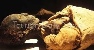 تفاصيل الكشف عن مقبرة الفرعون الرابع من الأسرة الثامنة عشرة في جبل طيبة