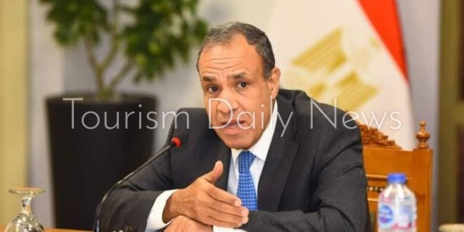 د. بدر عبد العاطى وزير الخارجية والهجرة