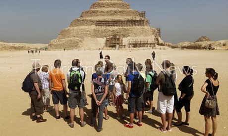 السياحة تبدأ تسجيل المرشدين الراغبين في الحصول على ترخيص اللغات النادرة