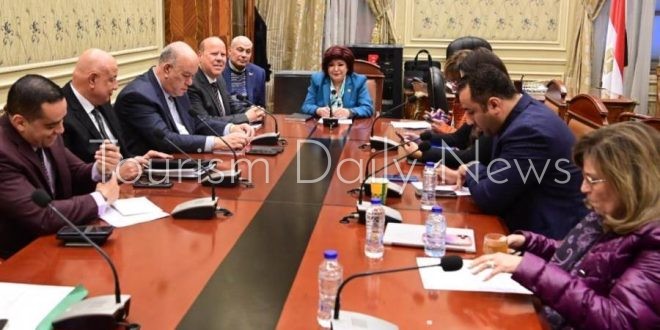 مطار الأقصر