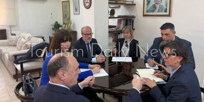 حفظ المقتنيات الأثرية بجرش محور مباحثات سياحة الأردن مع الوكالة الإيطالية