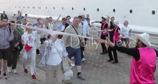 الإسكندرية تستقبل الباخرة السياحية ASTORIA GRANDE بعروض فنية ورقص وأغانى