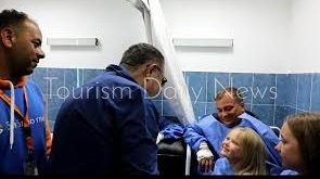 محافظ البحر الأحمر يطمئن على سياح غواصة الغردقة المنكوبة وإنقاذ 39 ووفاة 6