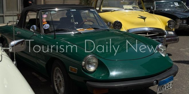 نادى السيارات والرحلات المصرى يطلق كرنفال السيارات الكلاسيكية والتاريخية