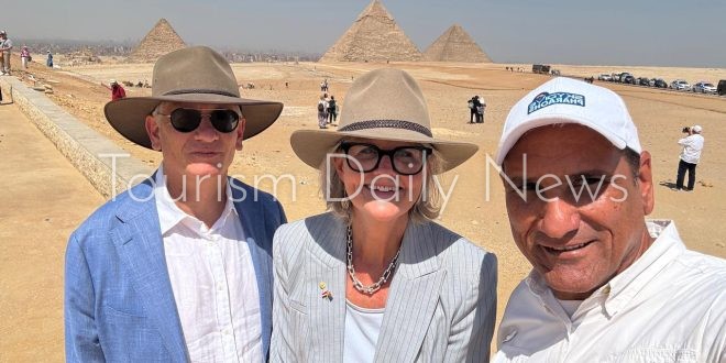 الحاكم العام لكومنولث استراليا تزور المتحف الكبير ومنطقة أهرامات الجيزة