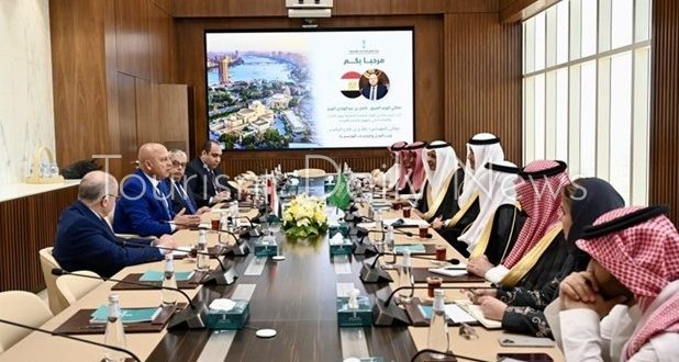 الوزير يستعرض خطة توطين الصناعات في مصر أمام وزير النقل السعودي