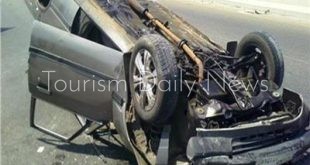 إصابة سائحين إيطاليين في انقلاب سيارة بطريق مرسى علم القصير