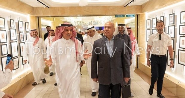الوزير يزور ميناء جدة الإسلامي ويطلع على الخطوط الملاحية العابرة للقارات