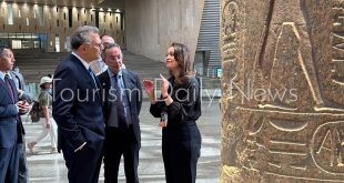 المتحف الكبير يستقبل كبير مستشاري الرئيس الأمريكي لشئون العربية والإفريقية