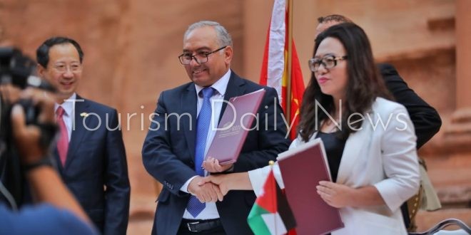 اتفاقية توأمة للتعاون في المجالات السياحية بين البترا وجيايوغوان الصينية
