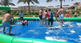 كرة القدم على الصابون فعالية ترفيهية مشوّقة على شواطئ الغردقة