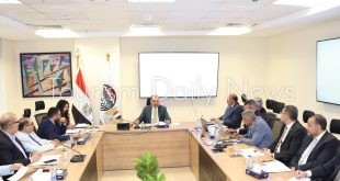 وزير قطاع الأعمال العام يعقد اجتماعًا موسعًا مع رؤساء شركات الأدوية التابعة لاستعراض مؤشرات الأداء وموقف مشروعات التطوير والتوسعات المستقبلية