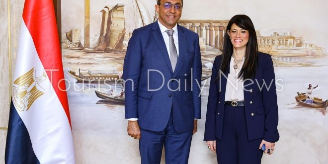 الدكتورة رانيا المشاط، وزيرة التخطيط والتنمية الاقتصادية والتعاون الدولي، تستقبل الدكتور خالد عبد الحليم، محافظ قنا