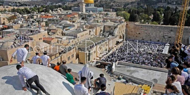 خطيب المسجد الأقصى : الاحتلال اتخذ إجراءات للتقسيم الزماني والمكاني للقدس