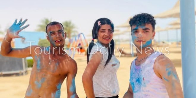 مهرجان الألوان يشعل سحر الغردقة .. أجواء احتفالية على شواطئ البحر الأحمر