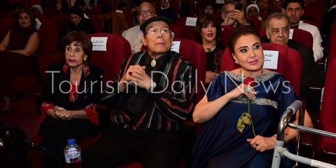 مادلين طبر تحصد جائزة الريادة السينمائية من مهرجان المركز الكاثوليكي 2025