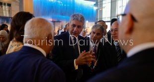 وزير السياحة والآثار يلتقي مع رؤساء مجالس إدارات وتحرير الصحف القومية والخاصة