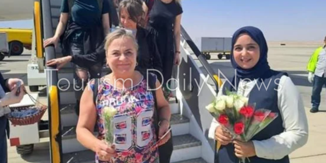 مغادرة 76 رحلة طيران دولية من الغردقة على متنها 14 ألف سائح