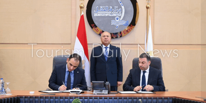 توقيع عقد ترخيص شركة رحلة رايدز لتنظيم خدمات النقل الذكي