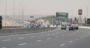 غلق كلي بطريق الواحات عند كوبري زويل بسبب محطات الأتوبيس الترددي الذكي