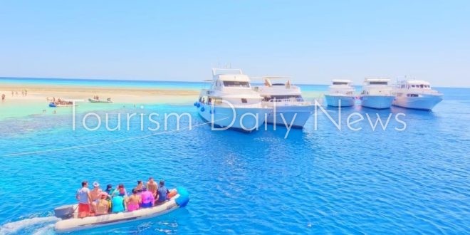 ممارسة الأنشطة البحرية بشكل آمن بالشواطئ المصرية